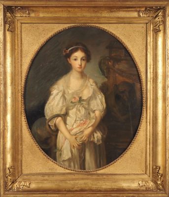 portrait d'une femme en robe blanche tenant un panier de fleurs