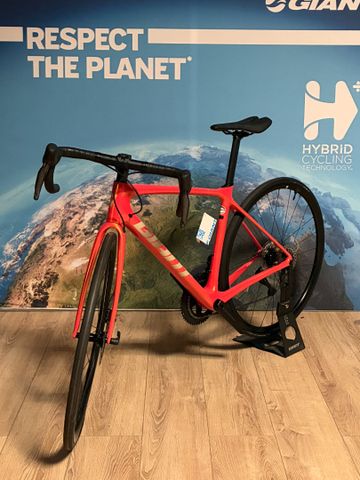 GIANT – Vélo musculaire TCR. Taille S. Orange