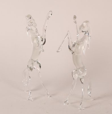 Travail Moderne Deux chevaux cabrés, sculptures en verre