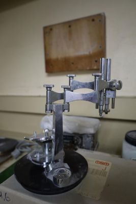 a machine that is sitting on top of a table