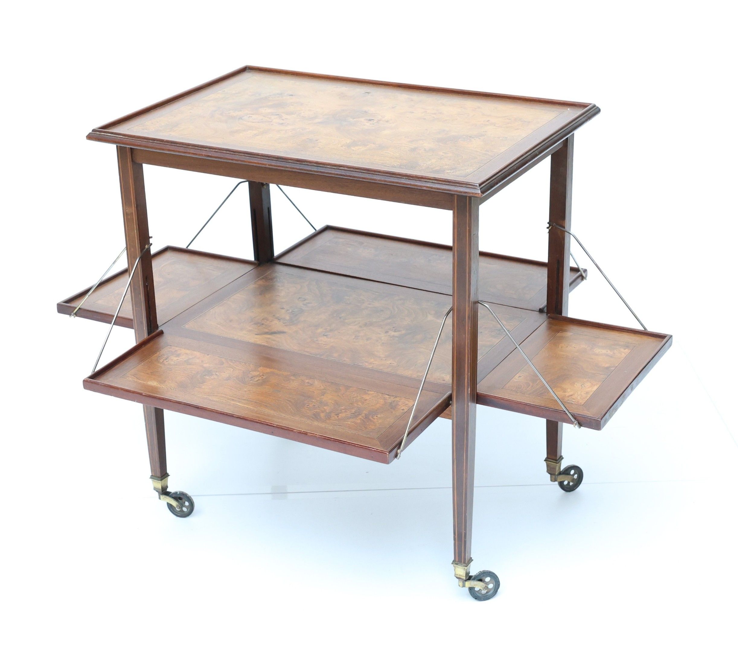 Table à thé en bois de placage "Burlwood Golding" de forme r…
