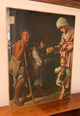 une image d'un tableau sur le mur d'une pièce