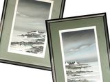 deux photos encadrées représentant des bateaux en mer sur fond blanc
