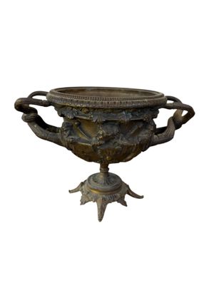 BARBEDIENNE - Dans le goût de Vase de warwick en bronze à pa…