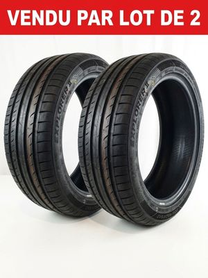 a pair of tires on a white background with the words vendu par lot de 2