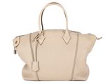 un sac à main blanc sur fond blanc