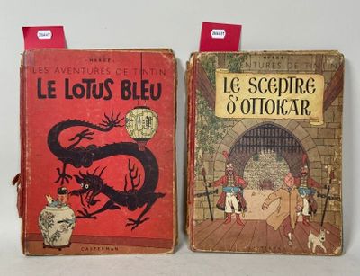 deux livres posés côte à côte sur une table