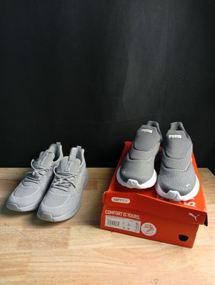 nike air prestoe grey and white shoes in a box