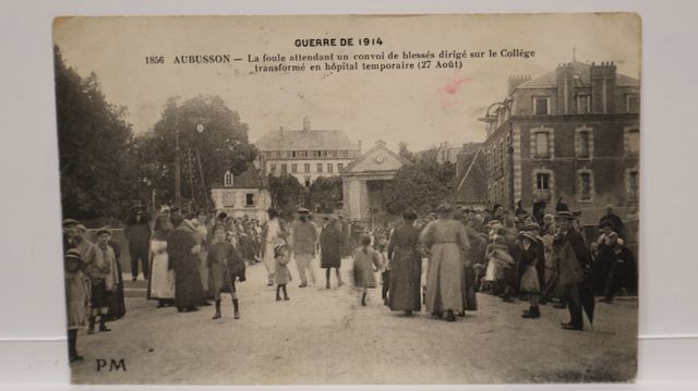 G.F.A. : PM 1856. Aubusson. Petits défauts.
