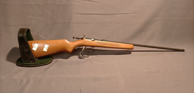 Catégorie C : Carabine 9mm Flobert. Numéro de série 231712 Bon ét