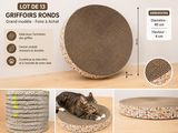 le chat est allongé sur le griffoir
