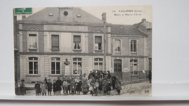 Vallière : Mairie et Maison d’Ecole (HM 758). TBE.
