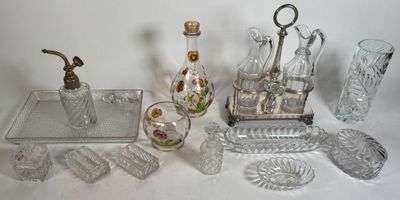 a lot of glass items that are on the table