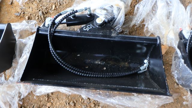 Godet inclinable hydraulique L700mm pour mini-pelle 0,8t-1,2t, ax...