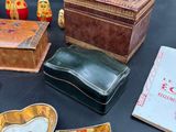 many different items that are sitting on a table
