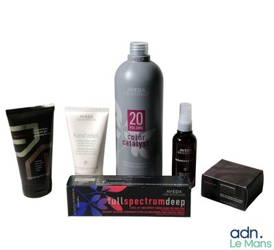 de nombreux types de produits de beauté présentés sur un fond blanc