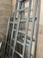 Lot d’éléments de rayonnage , comprenant échelles , traverse… (photo 4)