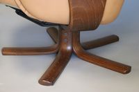 HJELLEDJERDE - Norvège. Fauteuil et ottoman avec structure e… (photo 5)
