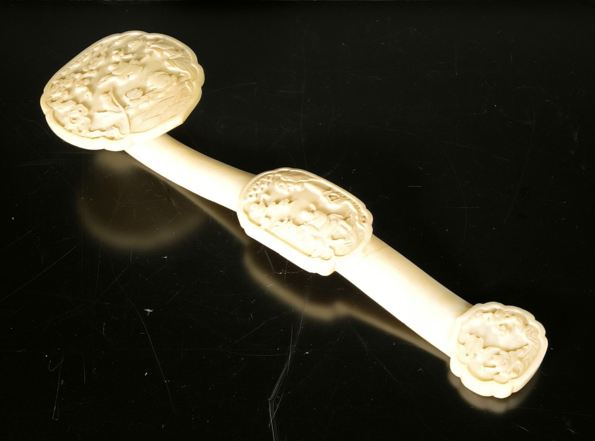 Objets d'art & Curiosités