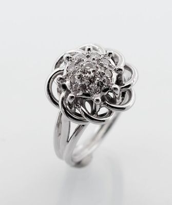 Bague en or blanc 750 sertie de diamants. - Photo 1