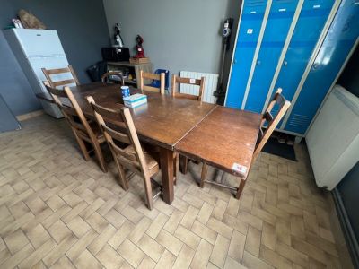 Ensemble de biens mobiliers comprenant :