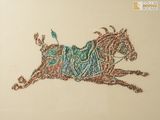 un dessin représentant un cheval avec un harnais sur le dos