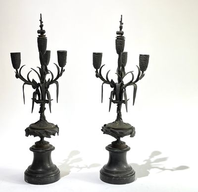 Paire de candélabres à 4 bras de lumières en bronze patiné et marbre n - Photo 1