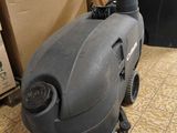 an image of a machine that is sitting on the floor