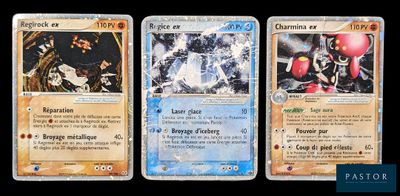trois cartes présentant des motifs différents sur fond noir