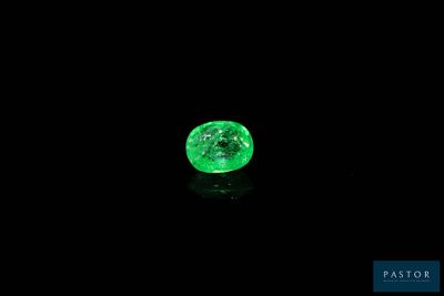 a green diamond on a black background