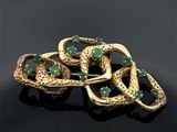une broche en or et émeraude, broche, broche