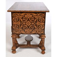 BUREAU MAZARIN en placage de bois précieux à décor d’une mar… (photo 3)