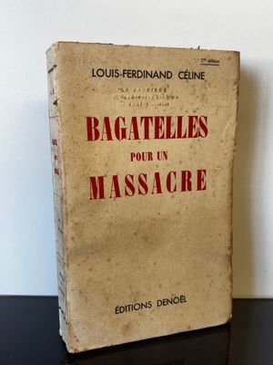 Le livre *Bagatelles pour un massacre* est posé sur une table
