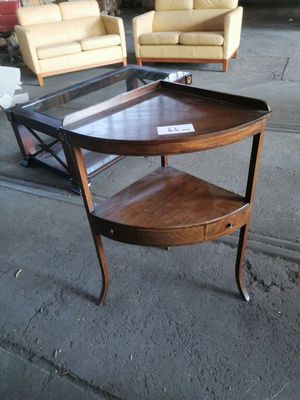 1 encoignure en bois à deux niveaux et ouvrant e n ceinture …