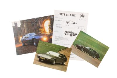 trois cartes représentant une voiture et une voiture de sport
