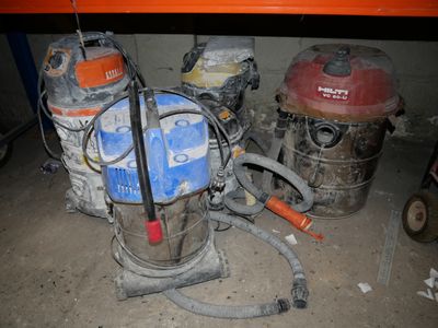 sur désignation, un lot d'aspirateur en l'état