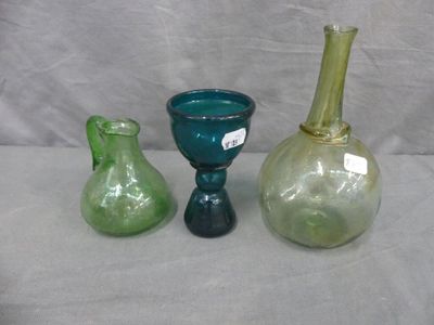 Ensemble de verreries, comprenant : verre, flacon et verseus…