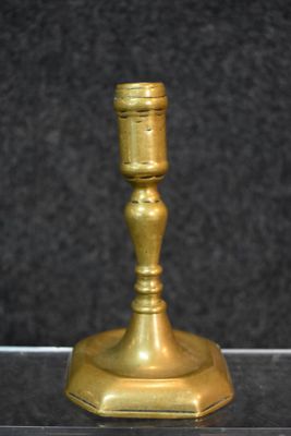 Petit bougeoir en bronze XVIIème - XVIIIème siècle