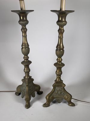 paire de chandeliers anciens en laiton