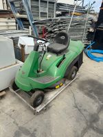 * 1 tracteur tondeuse RG1028