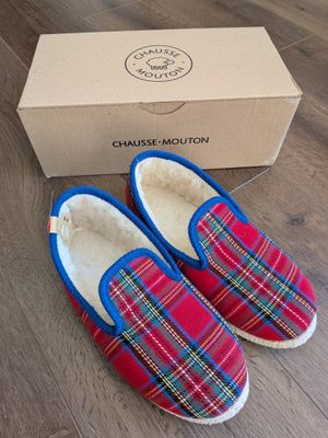 Paire de charentaises de marque CHAUSSE MOUTON