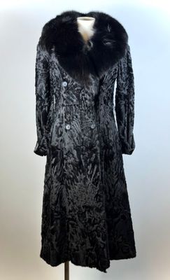 TED LAPIDUS manteau de fourrure noir poulain? col en renard.