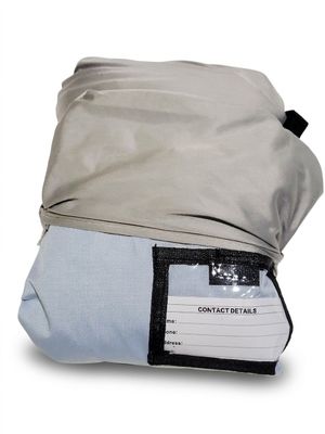 une image représentant un sac de voyage muni d'une étiquette