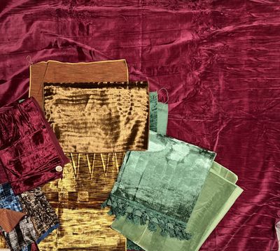 Huit coupes de velours gaufré, vers 1940-1960, velours fibre…