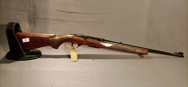 Catégorie B. Carabine semi-automatique WINSCHESTER modèle 100. Ca