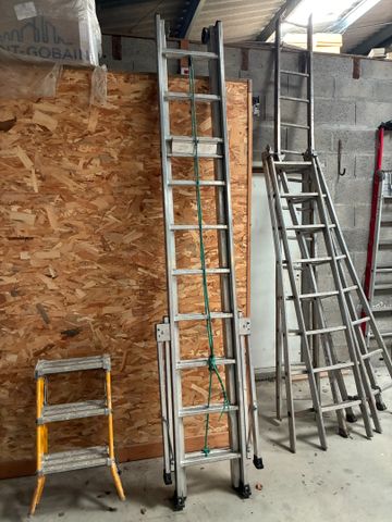 Échelle double aluminium Tubesca avec pieds