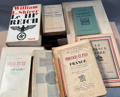 many books that are sitting on top of each other