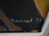 une photo d'un tableau accroché sur la porte d'une maison