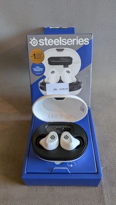 une photo d'un casque audio posé dans une boîte