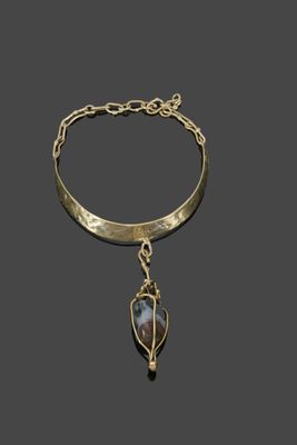 Gilbert LIBLIN (1954) Collier torque en laiton martelé reten…
